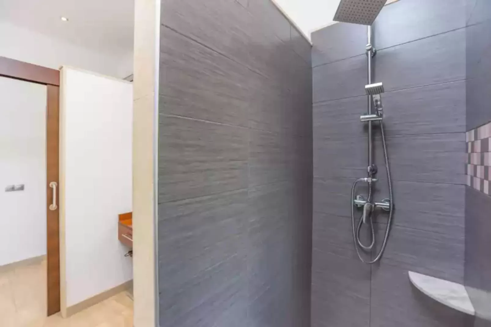 Luz De Luna-Bathroom