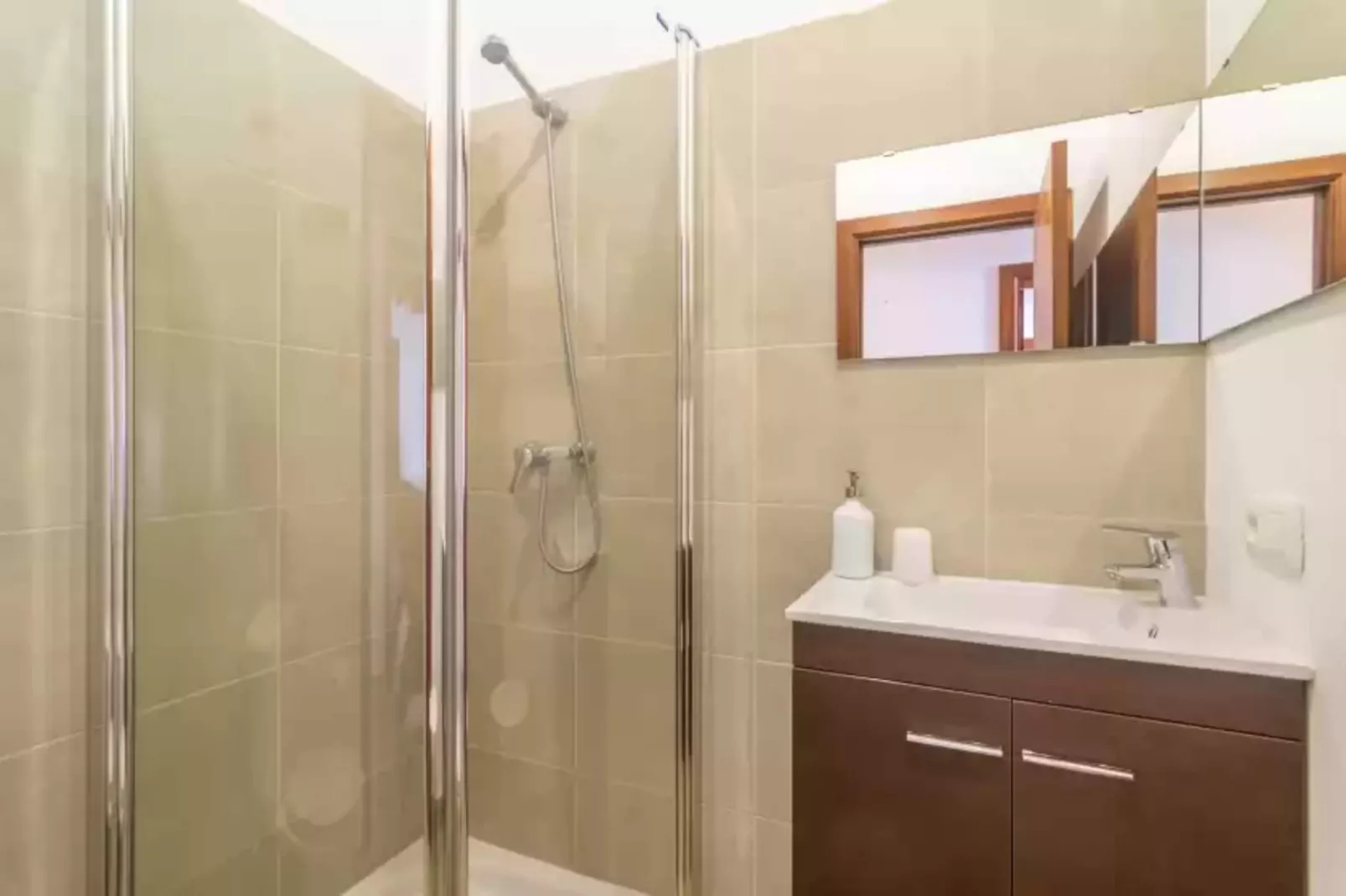 Can Fuenete-Bathroom