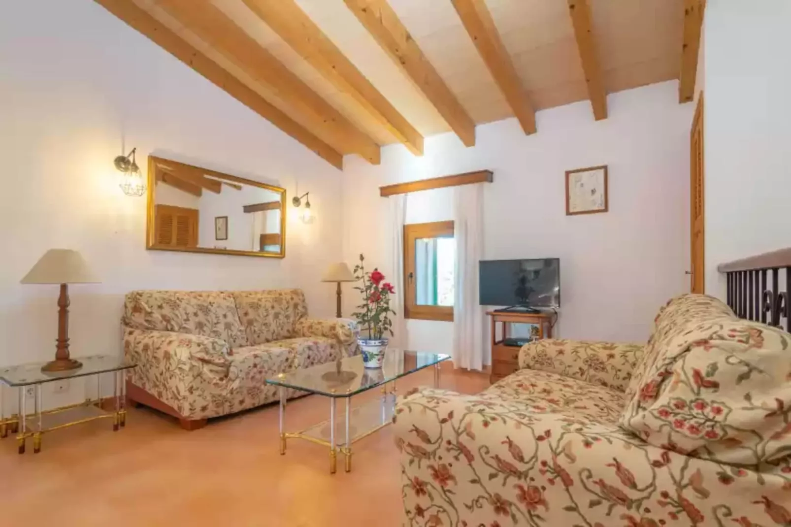 N'amera-Living room