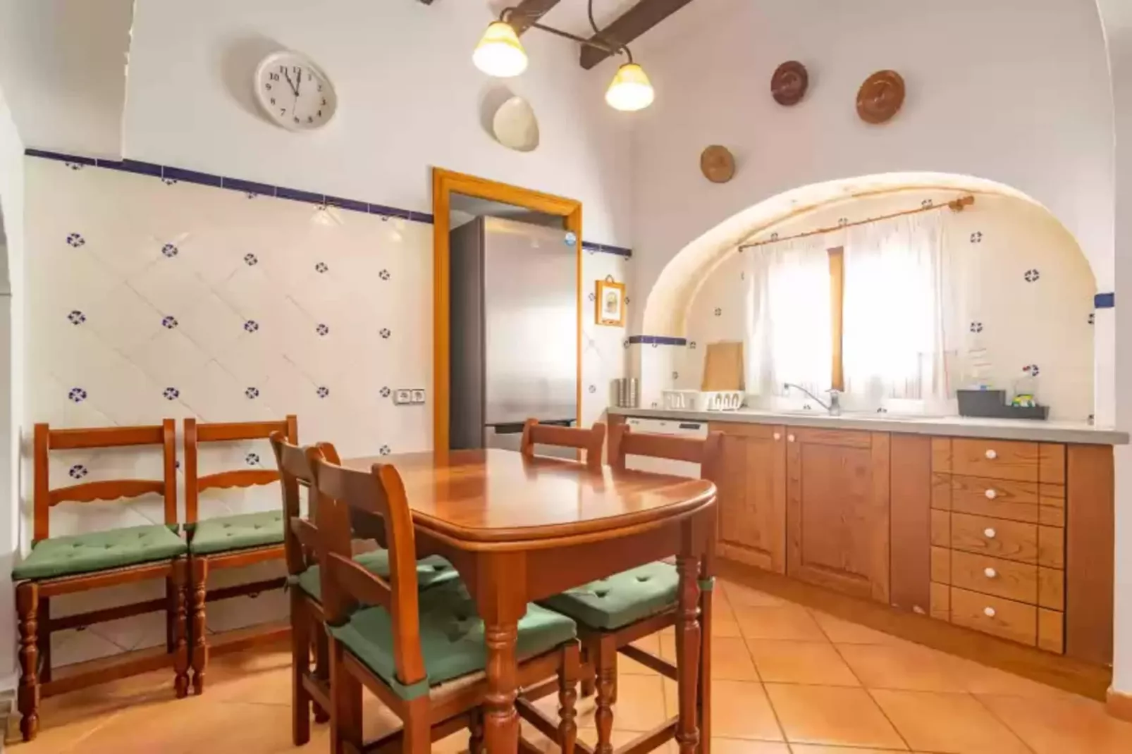 N'amera-Dining room
