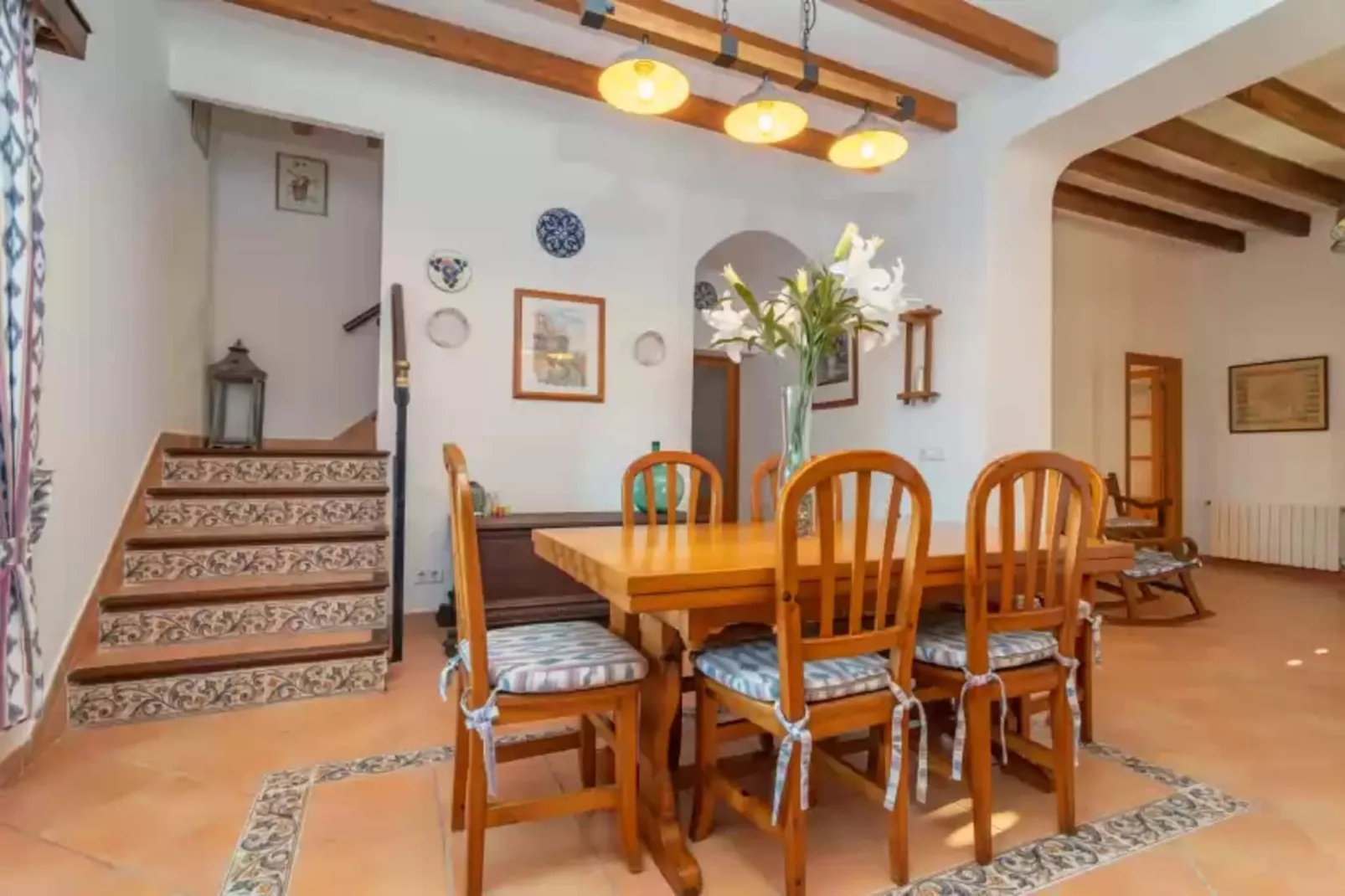 N'amera-Dining room