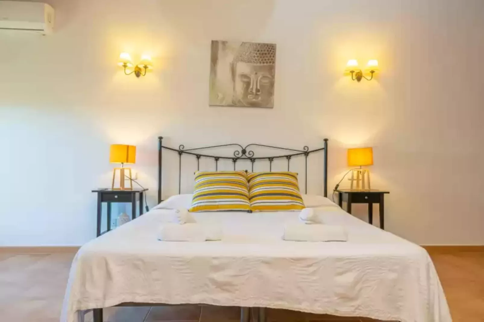 N'amera-Bedroom