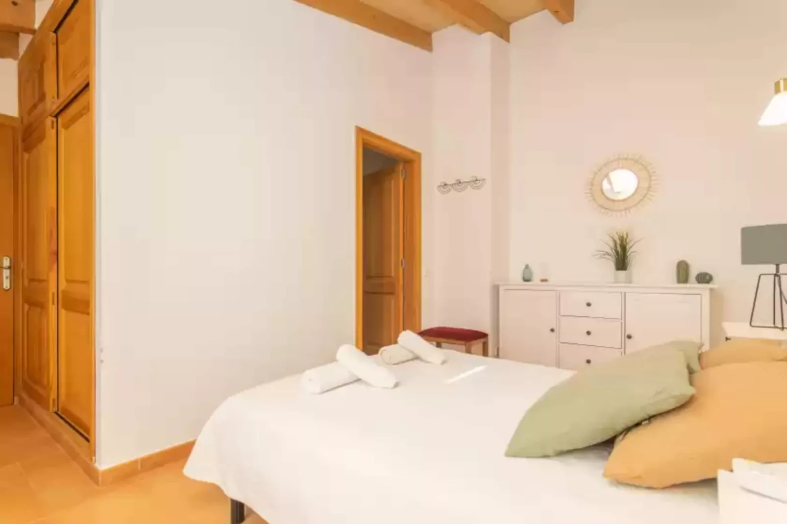 N'amera-Bedroom