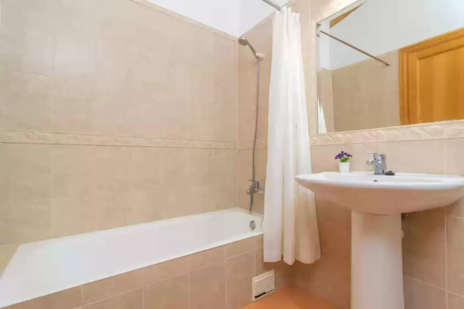 N'amera-Bathroom