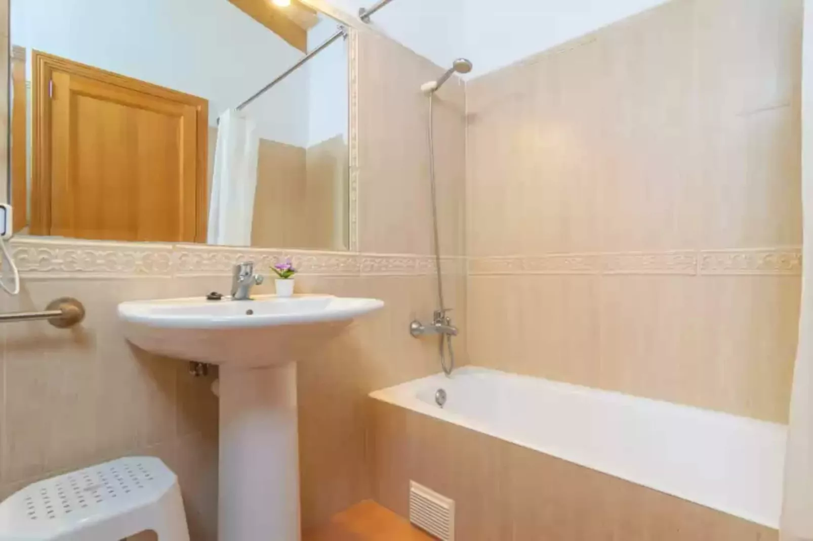 N'amera-Bathroom