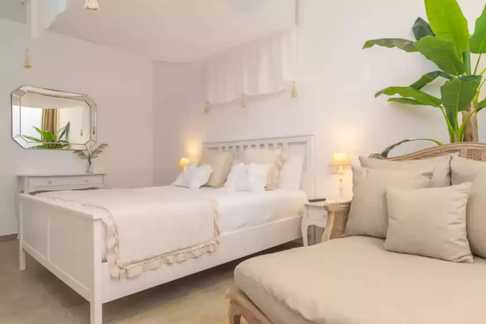 Rainbow Home Mallorca-Bedroom