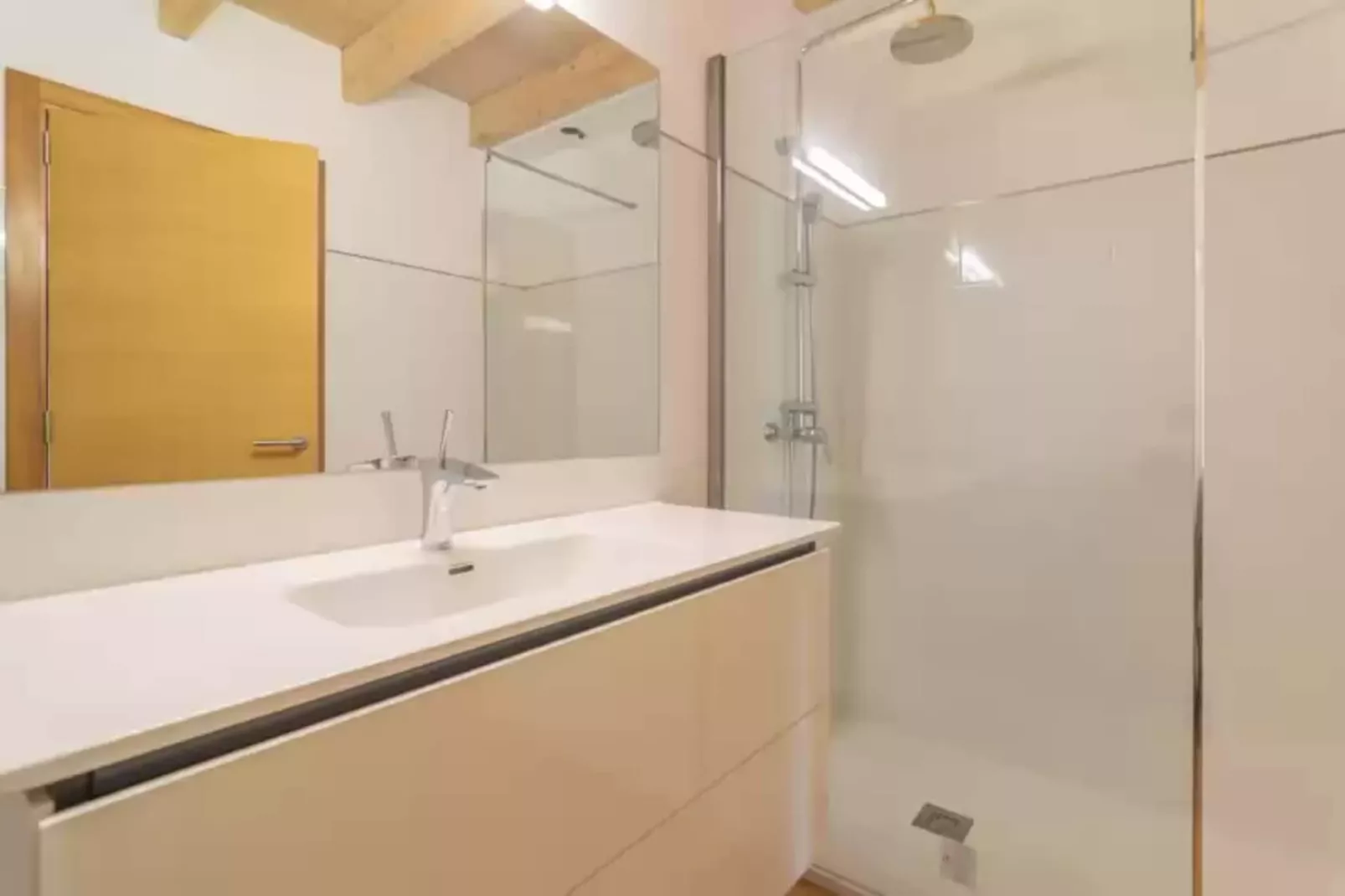 Can Moreu-Bathroom
