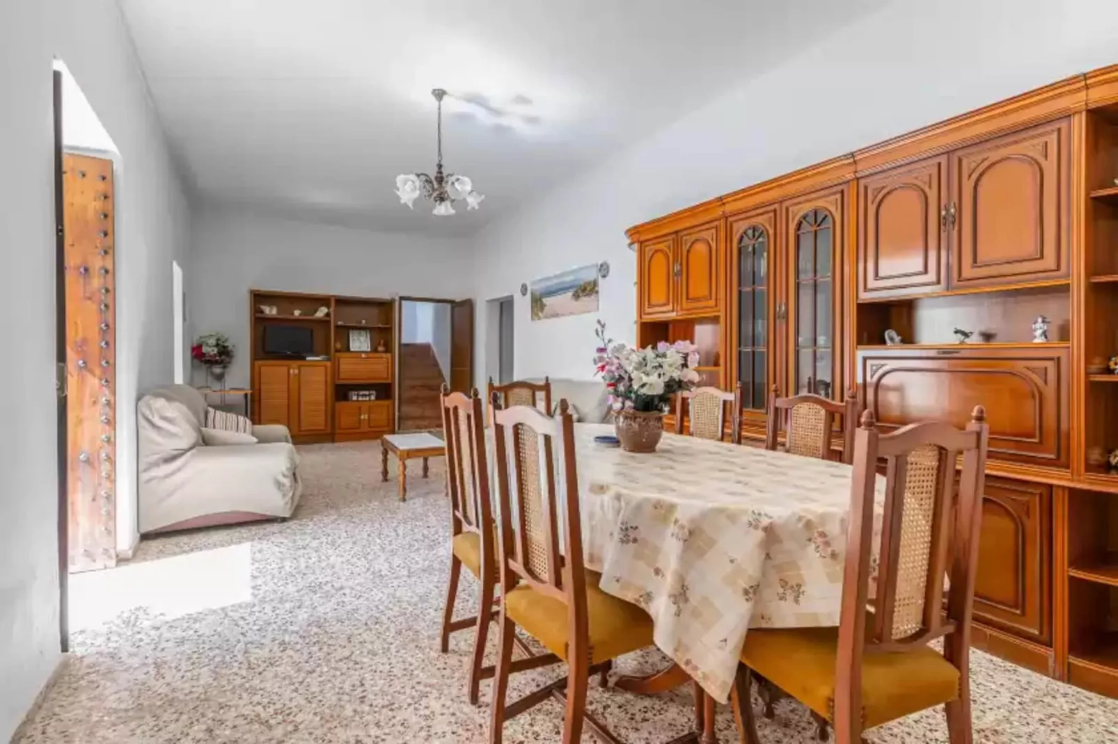 Cas Consul-Living room