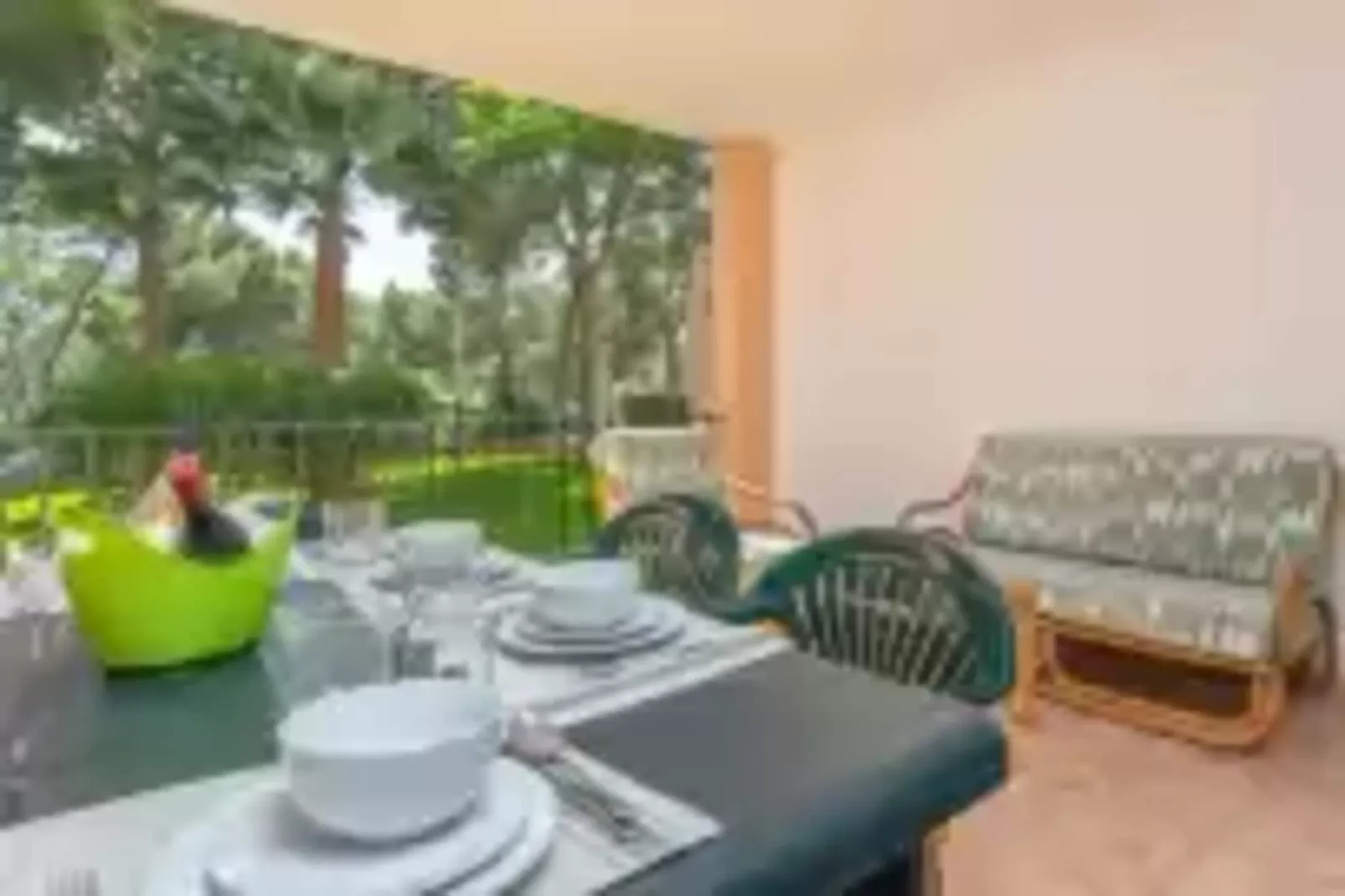 Barca Trencada-Terrace balcony