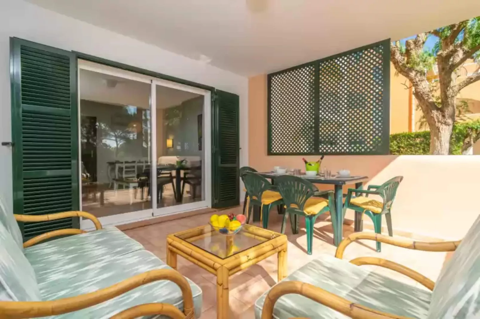 Barca Trencada-Terrace balcony