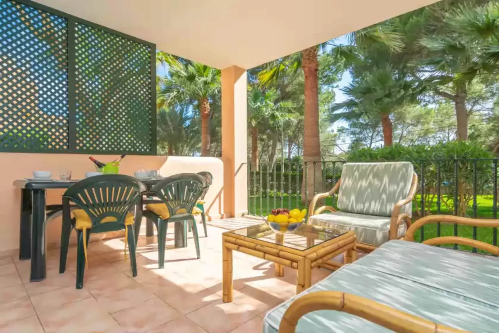 Barca Trencada-Terrace balcony