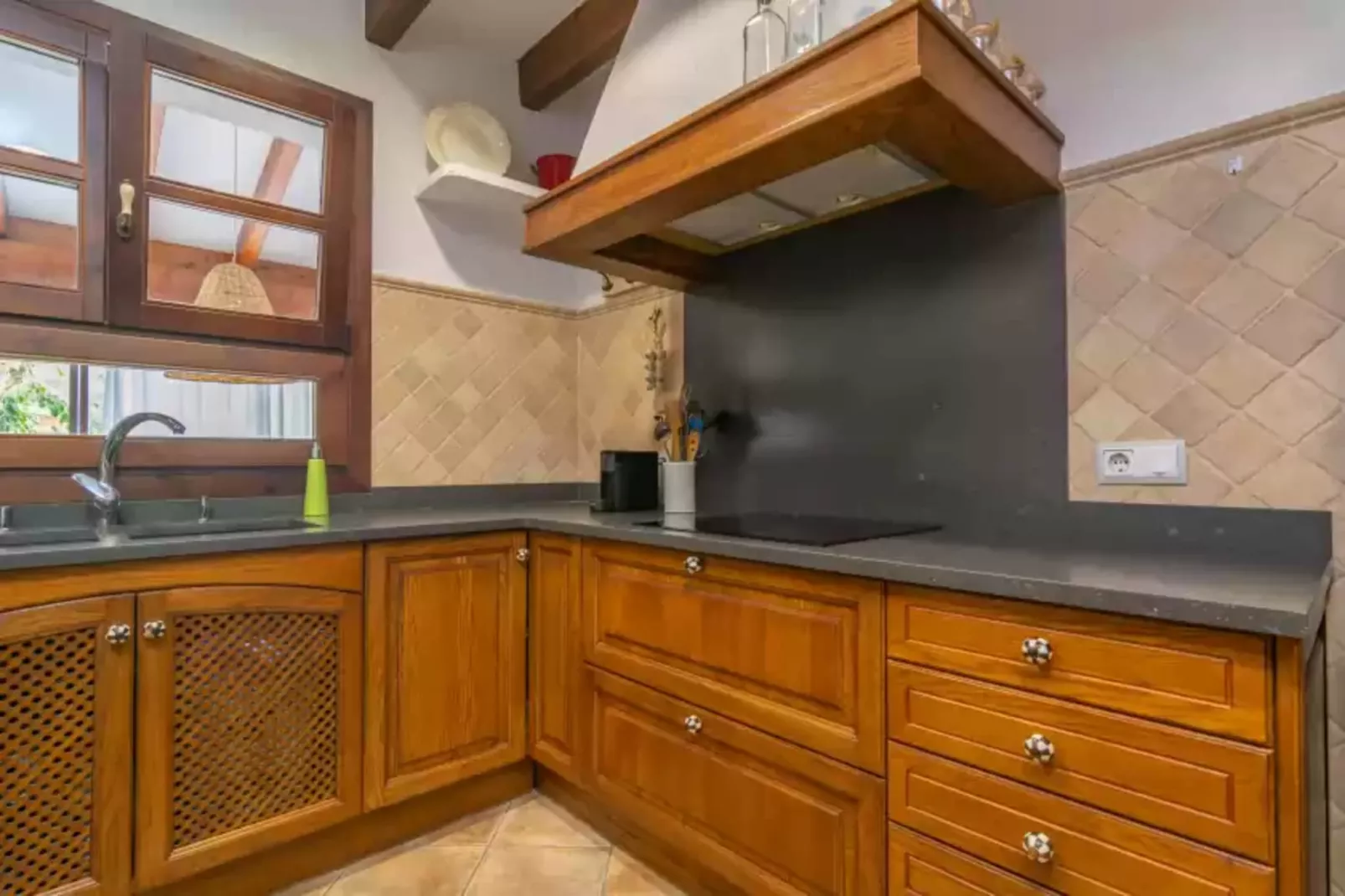 Can Pontet-Kitchen