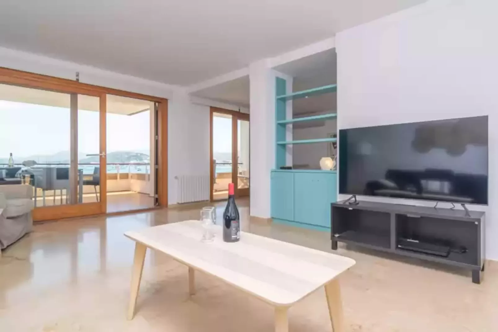 Ed. Bellveure 2º A-Living room