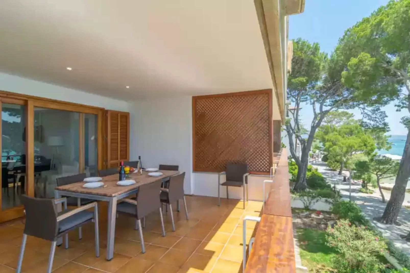 Ed. Bellveure 2º A-Dining room