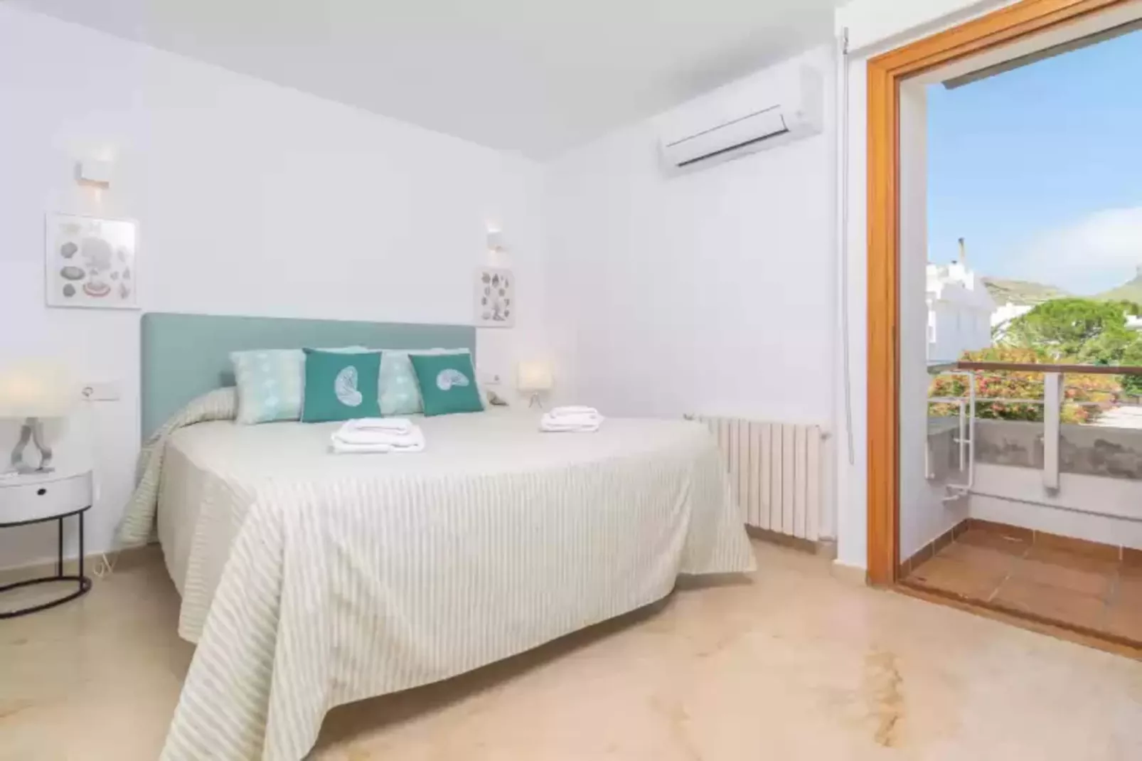 Ed. Bellveure 2º A-Bedroom
