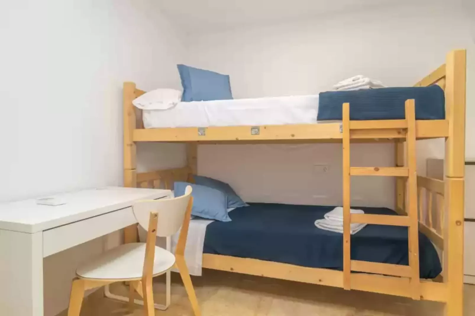 Ed. Bellveure 2º A-Bedroom