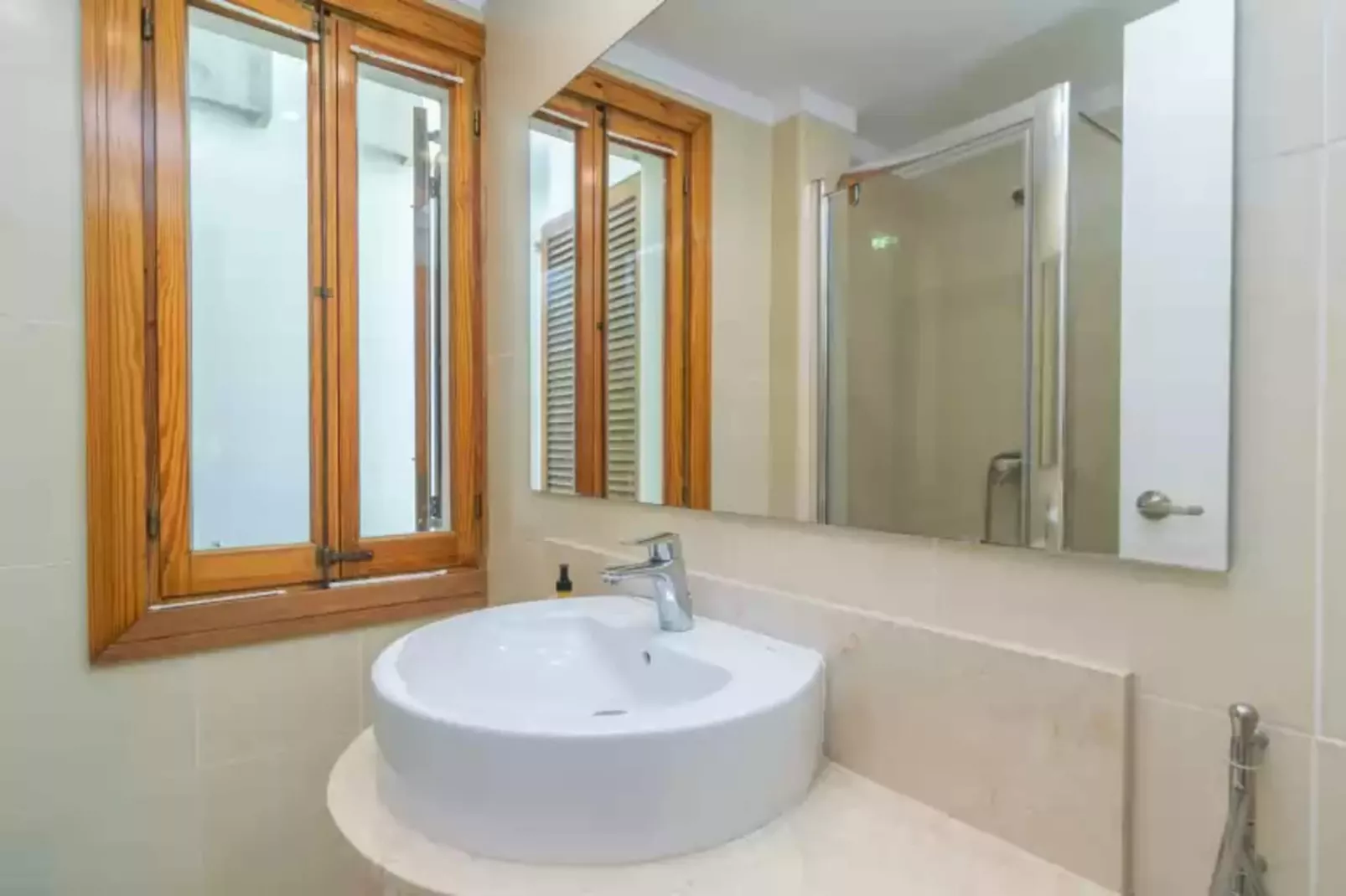 Ed. Bellveure 2º A-Bathroom