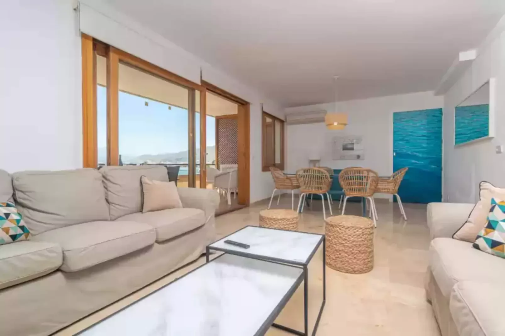 Ed. Bellveure 2º B (duplex)-Living room