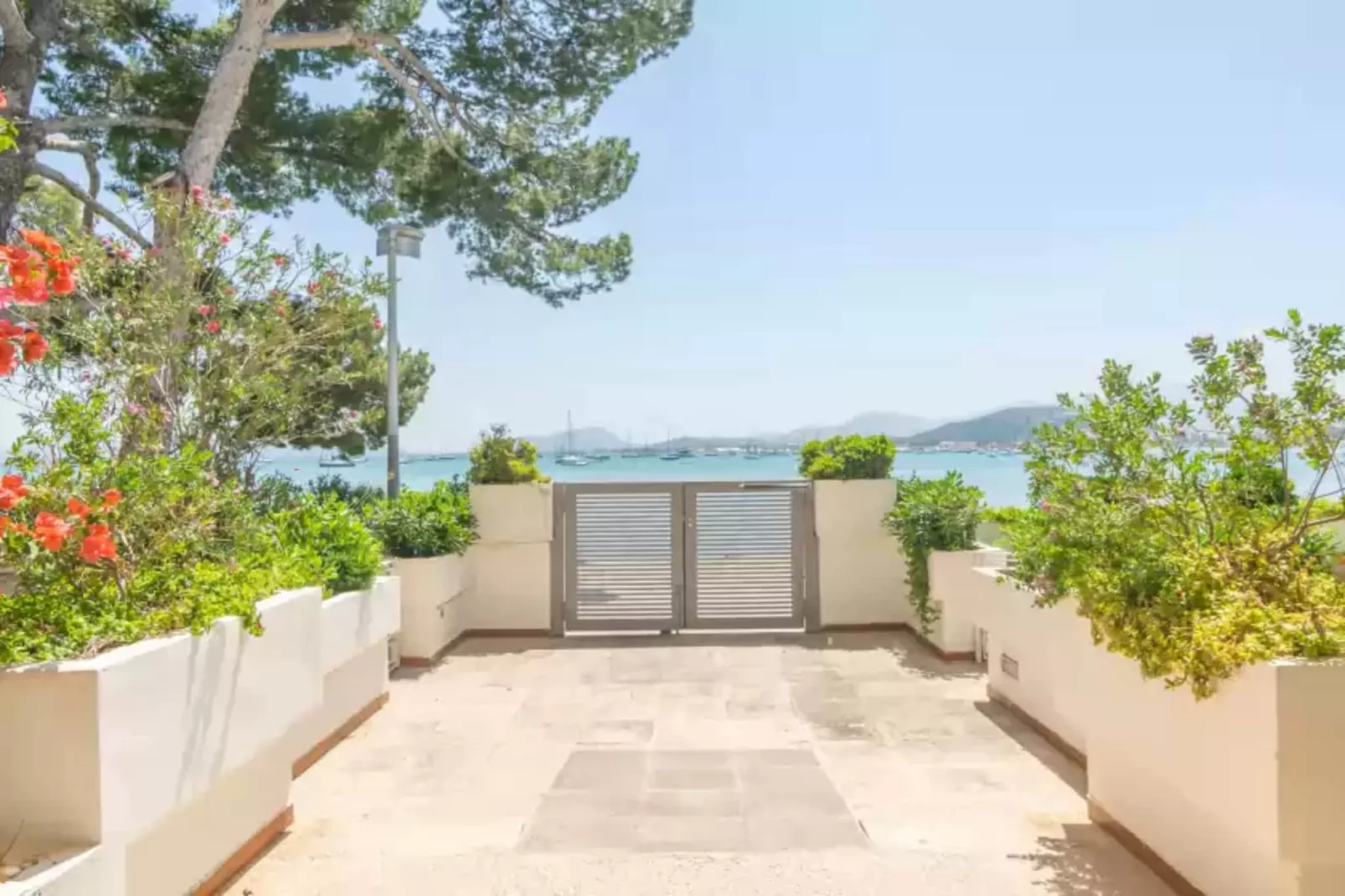 Ed. Bellveure 2º B (duplex)-Terrace balcony