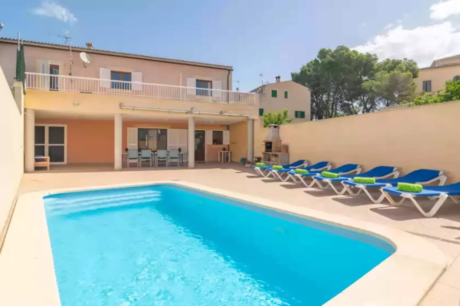 Marimar (muro)-Pool