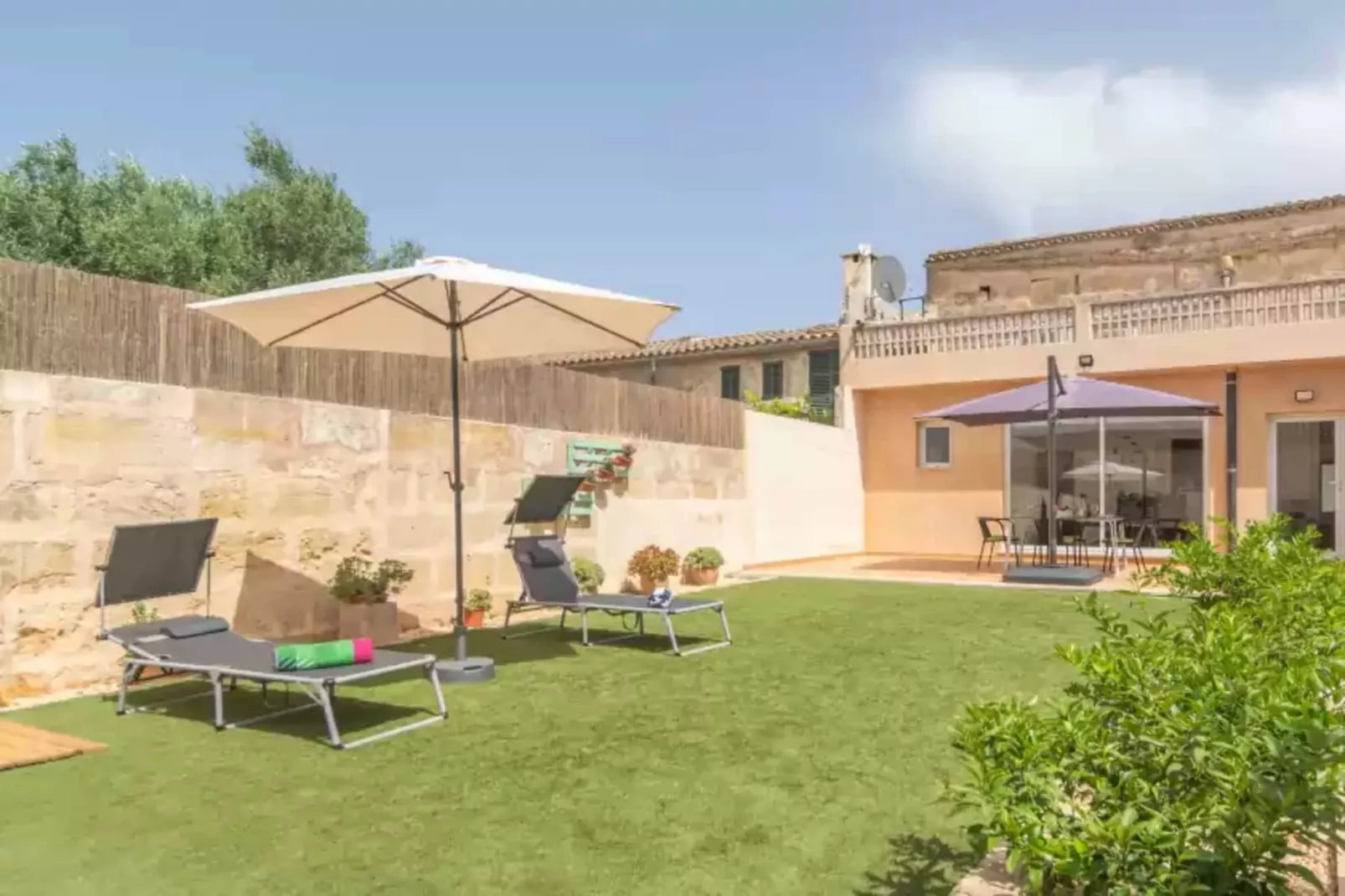 Cas Padri Pep-Gardens summer