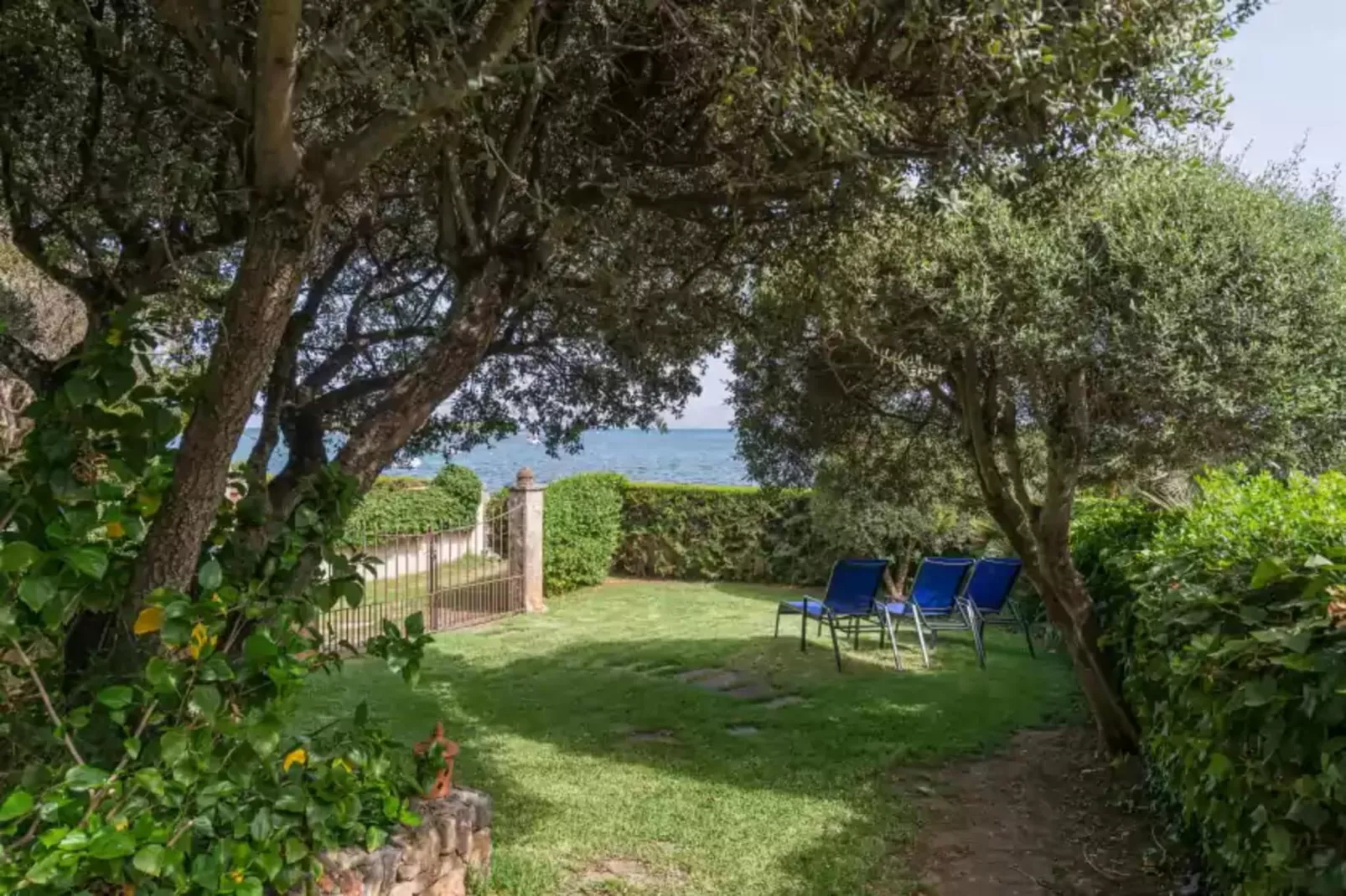 La Casa Del Far-Jardin d'été