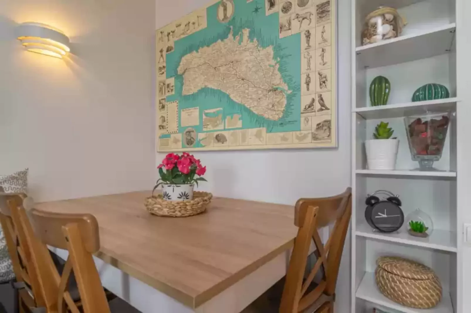 Edisol 29 (villa Pilar 2)-Dining room