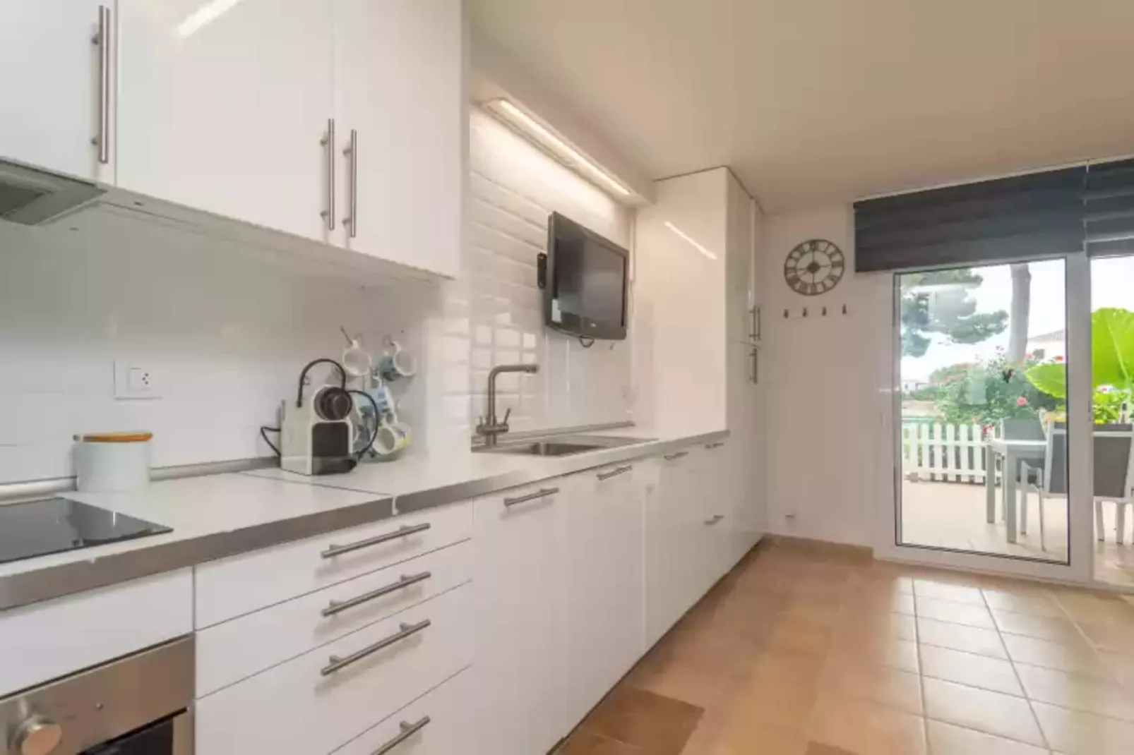Edisol 29 (villa Pilar 2)-Kitchen