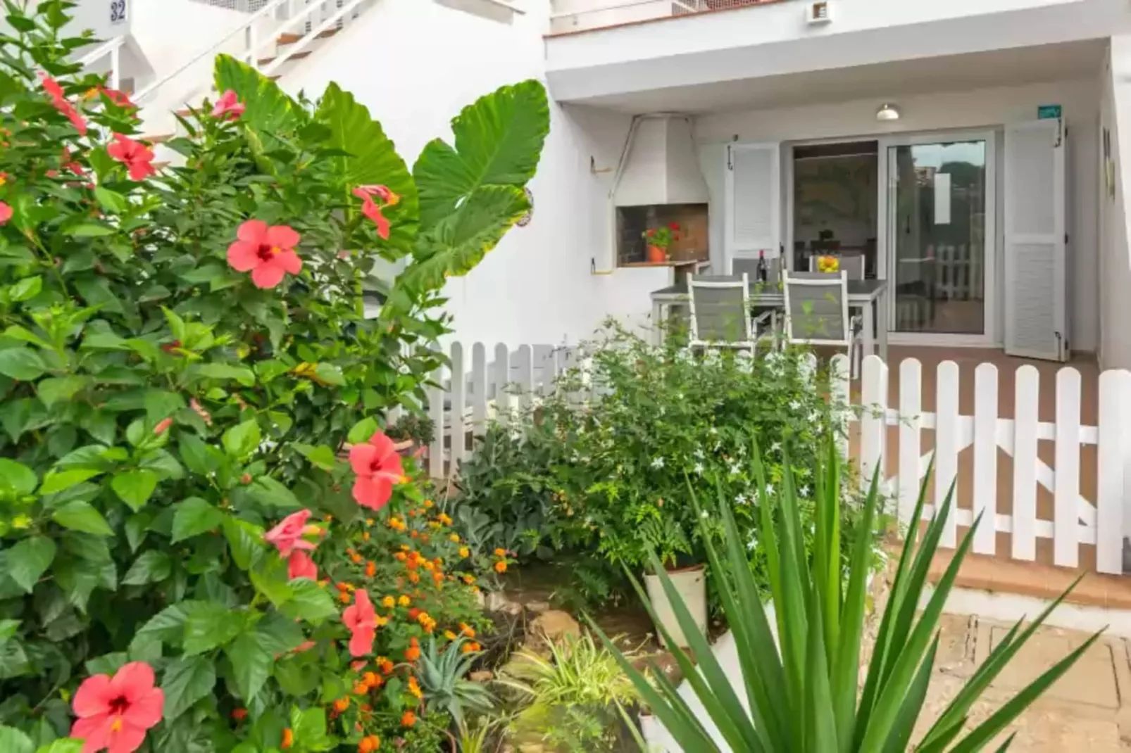 Edisol 29 (villa Pilar 2)-Gardens summer