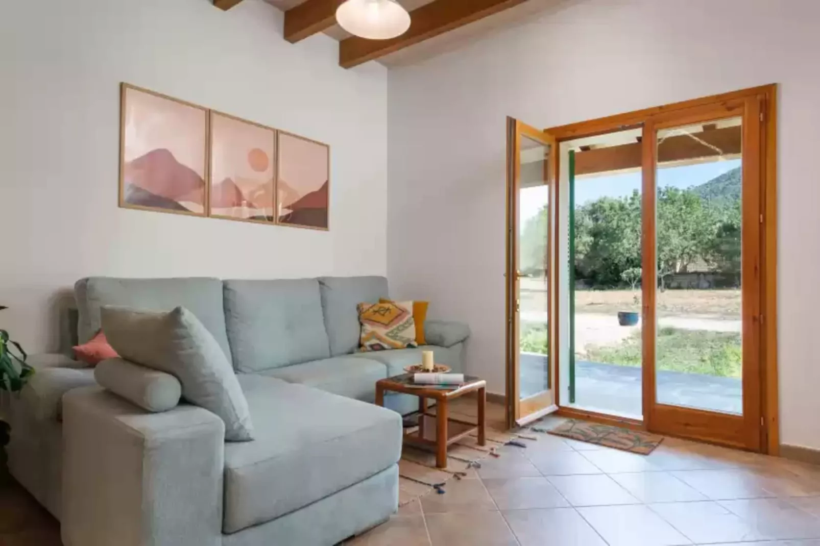 Can Taco-Living room