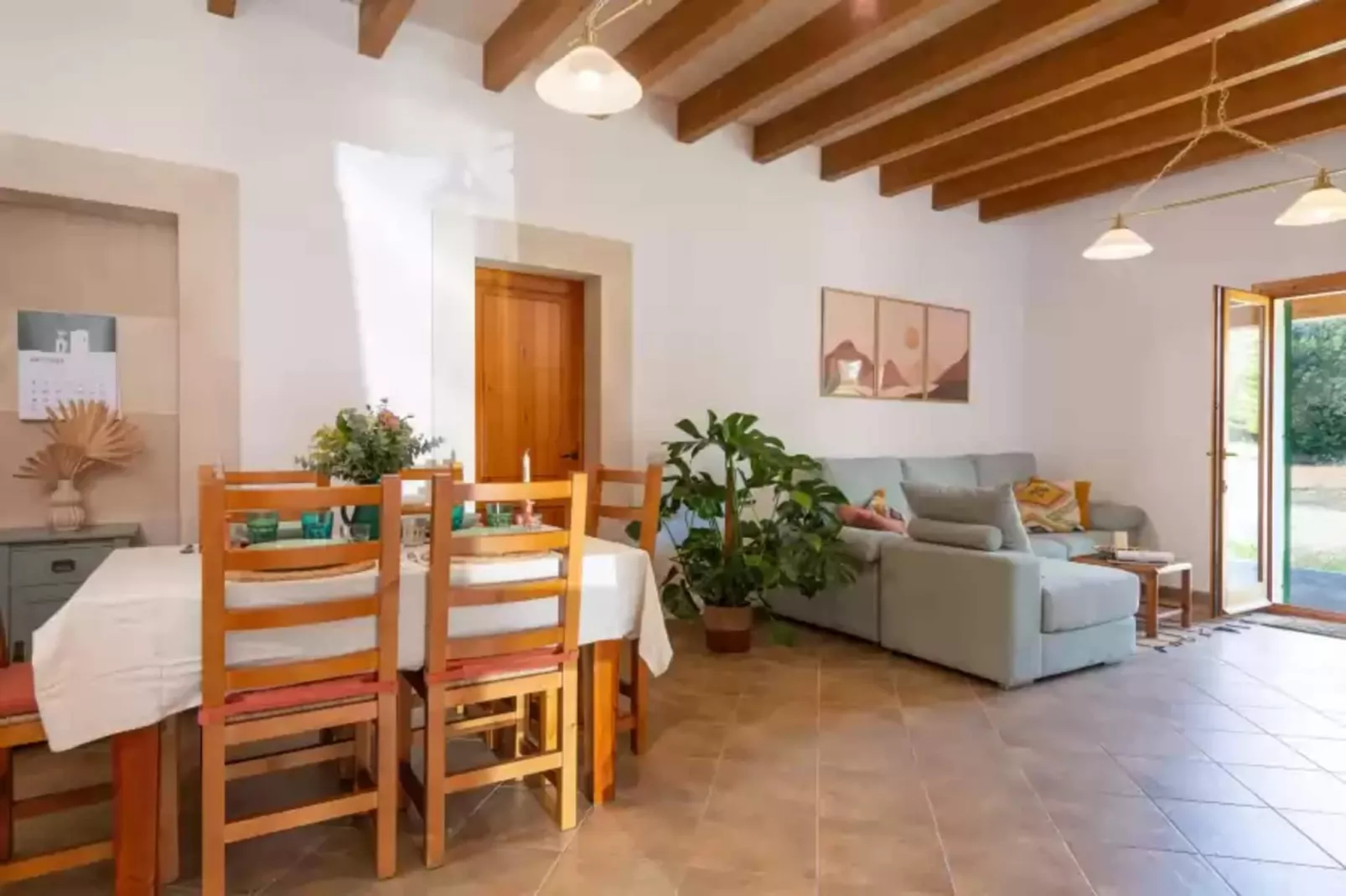 Can Taco-Living room