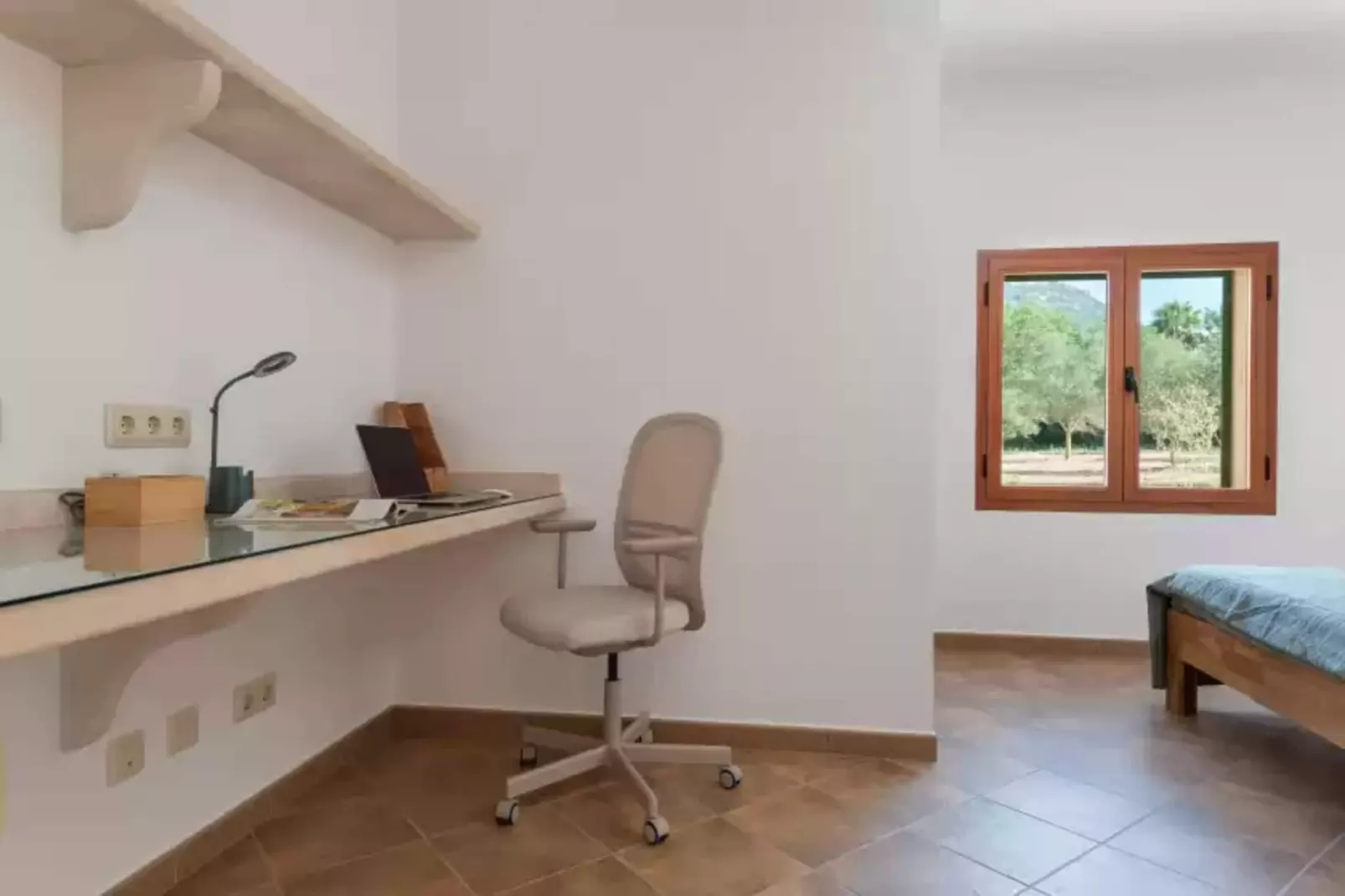 Can Taco-Bedroom