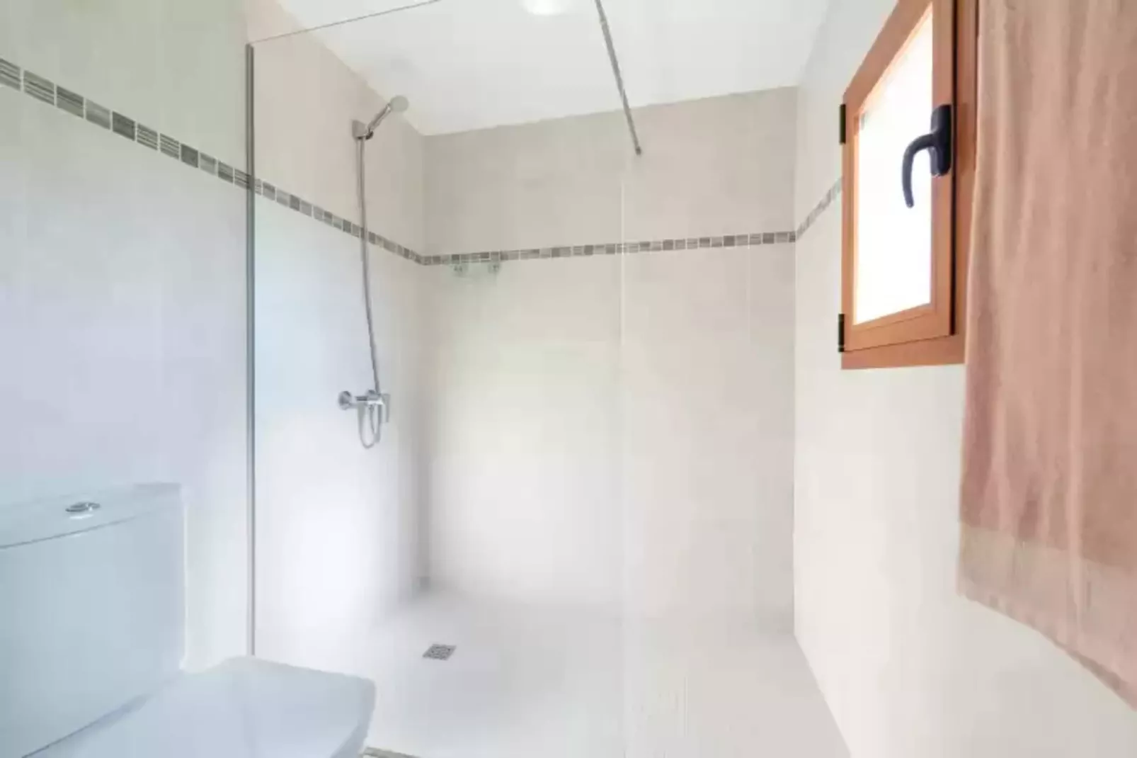 Can Taco-Bathroom
