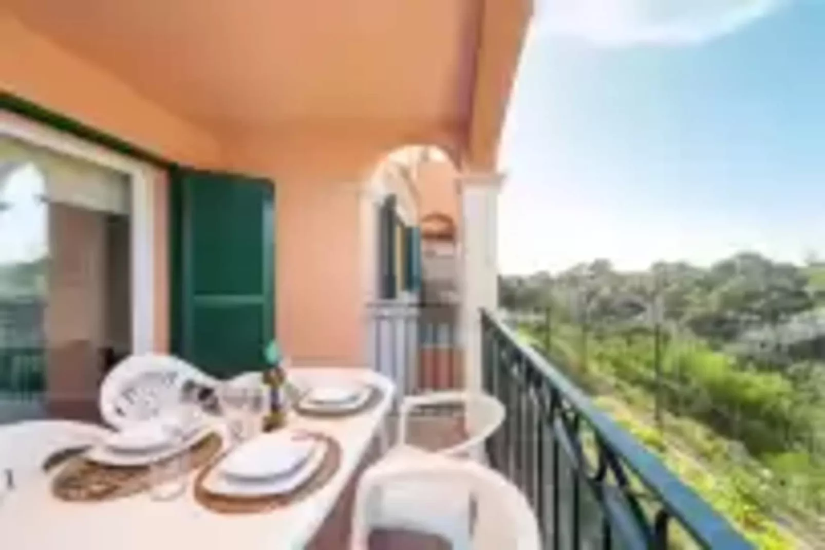 The Torrent's Observer Holiday Home-Terrace balcony