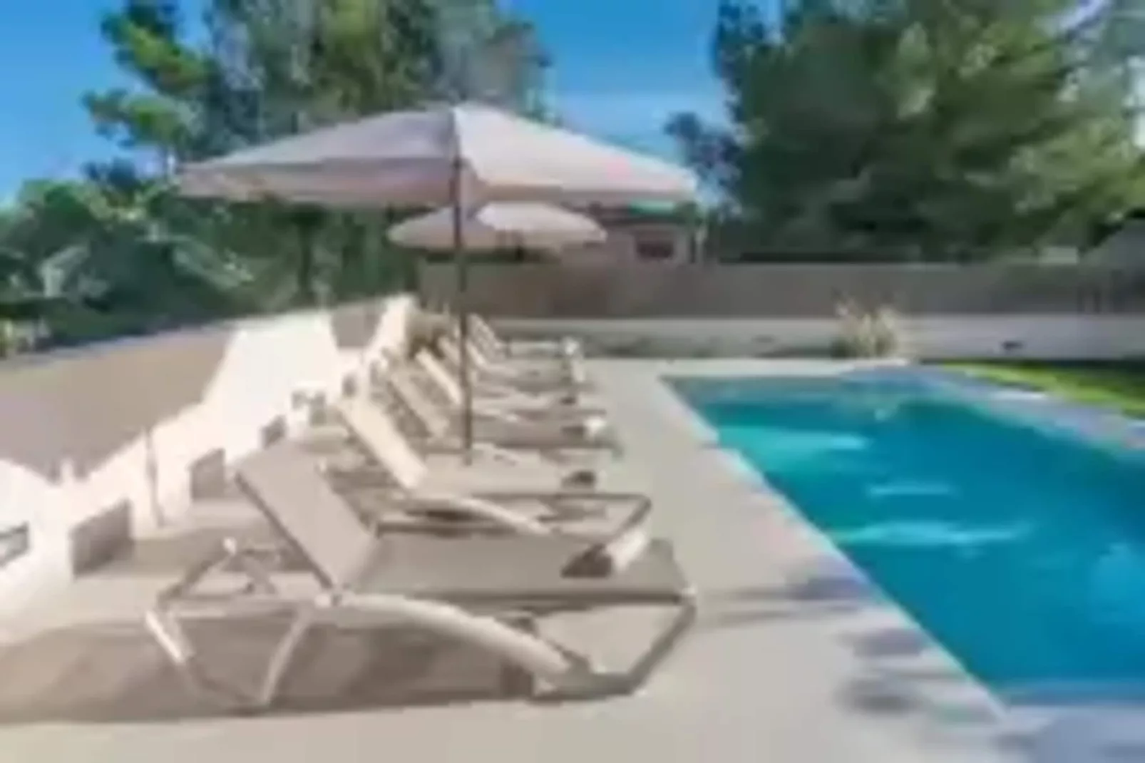 Calma-Pool