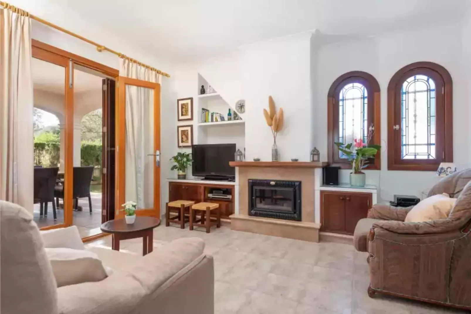 Calma-Living room