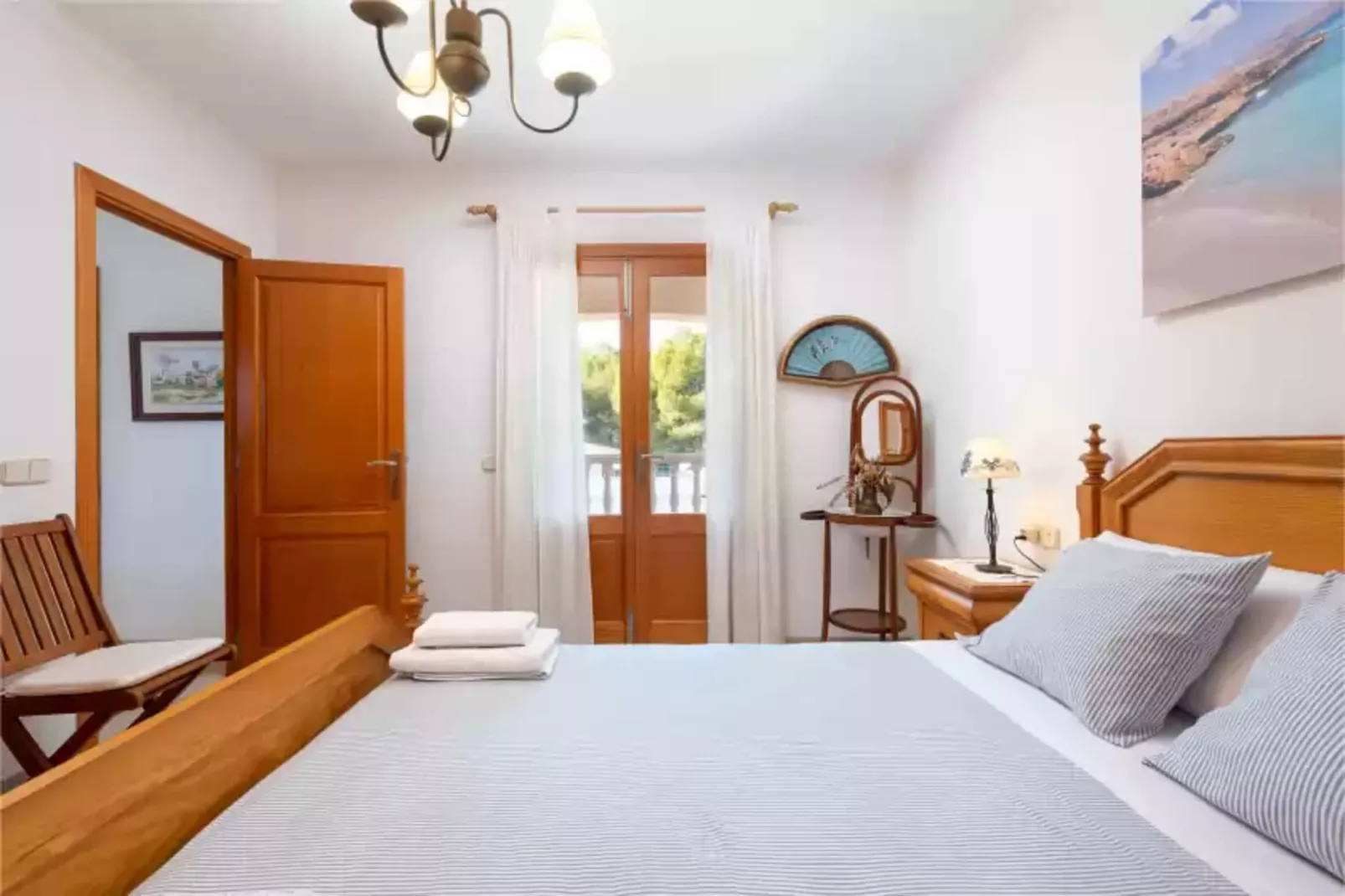 Calma-Bedroom