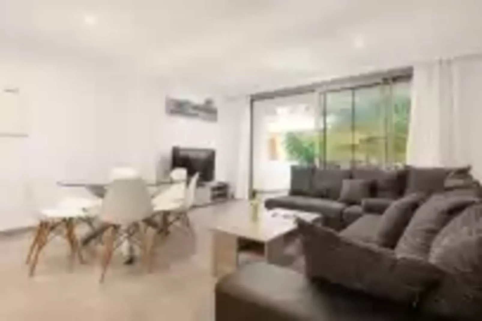 Can Cortana-Living room