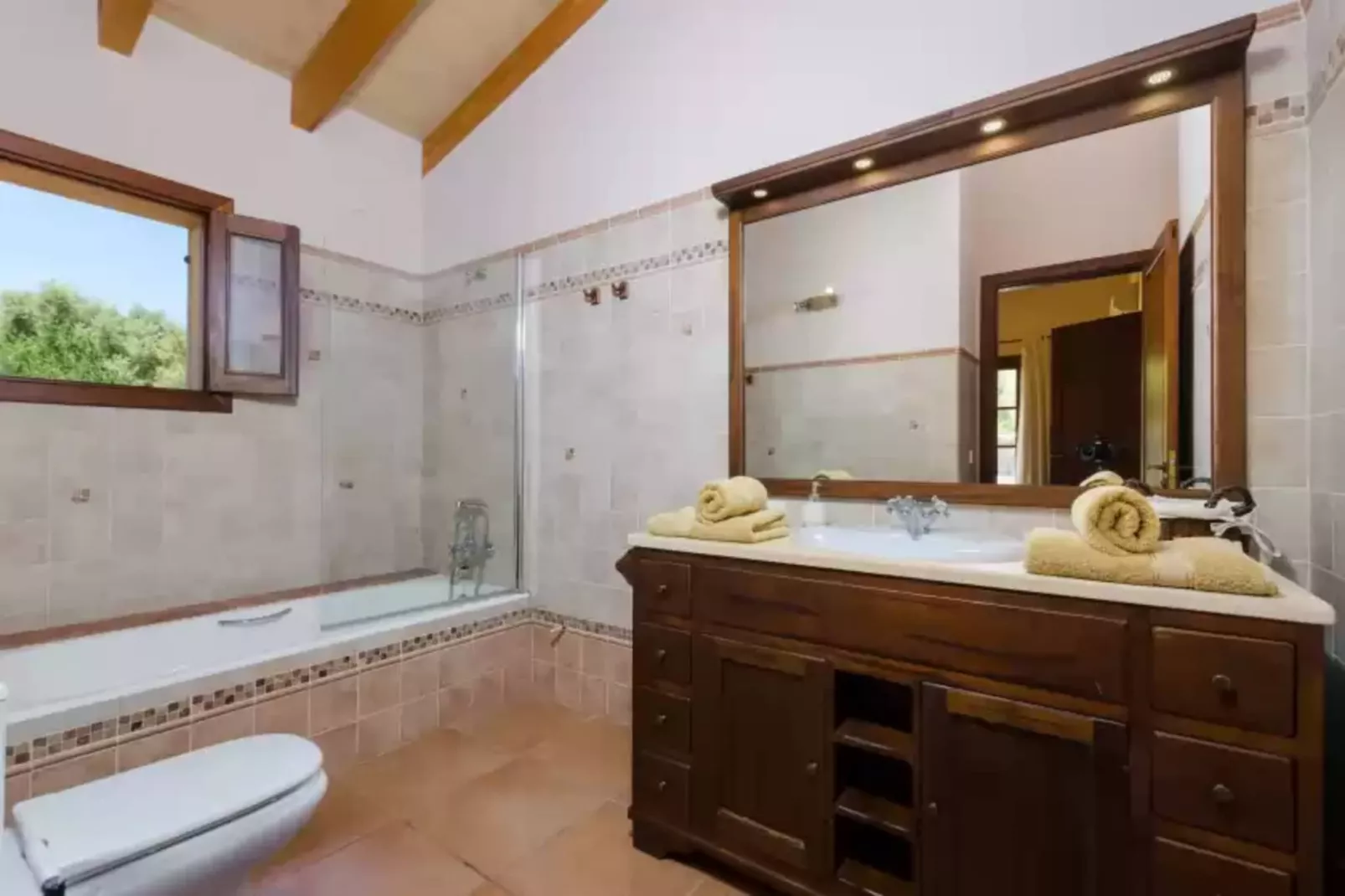 Es Vedat 4-Bathroom