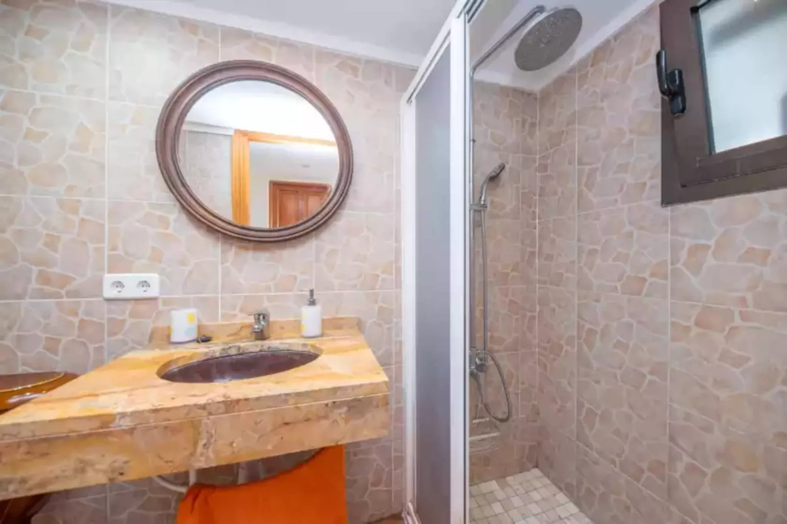 Can Pintat (llubÍ)-Bathroom