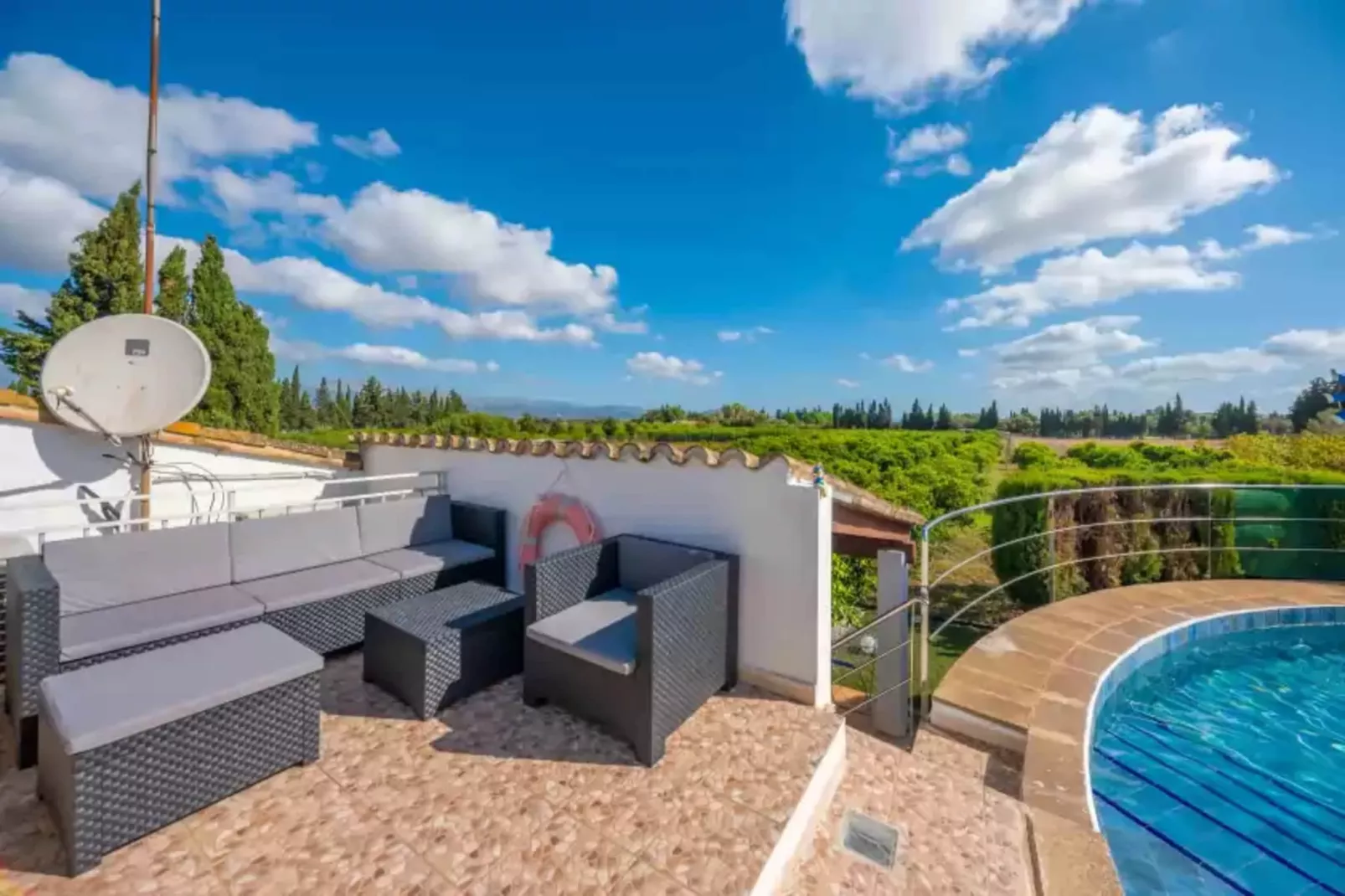 Can Pintat (llubÍ)-Terrace balcony