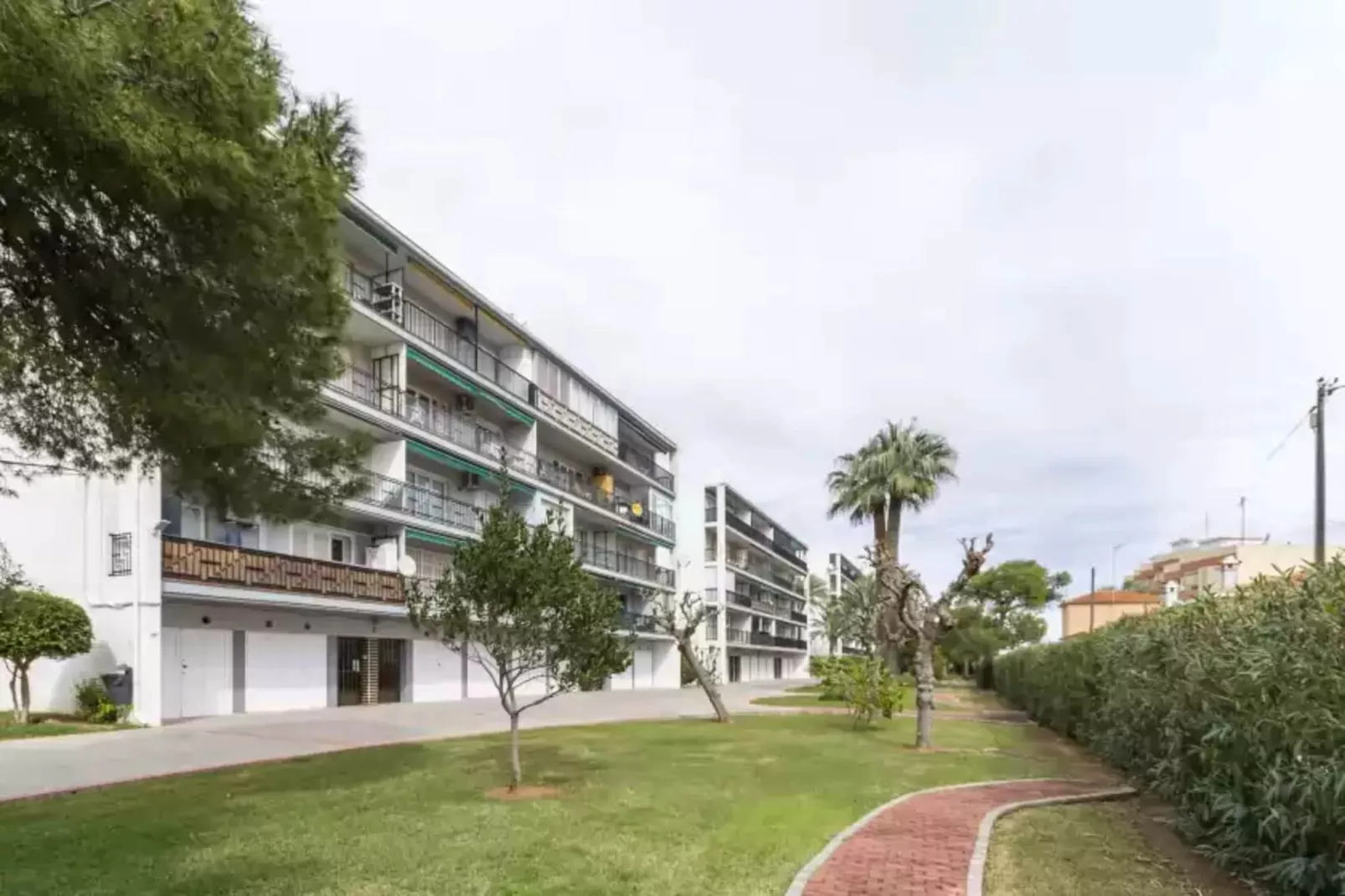 Les Gavines-Areas summer 1km