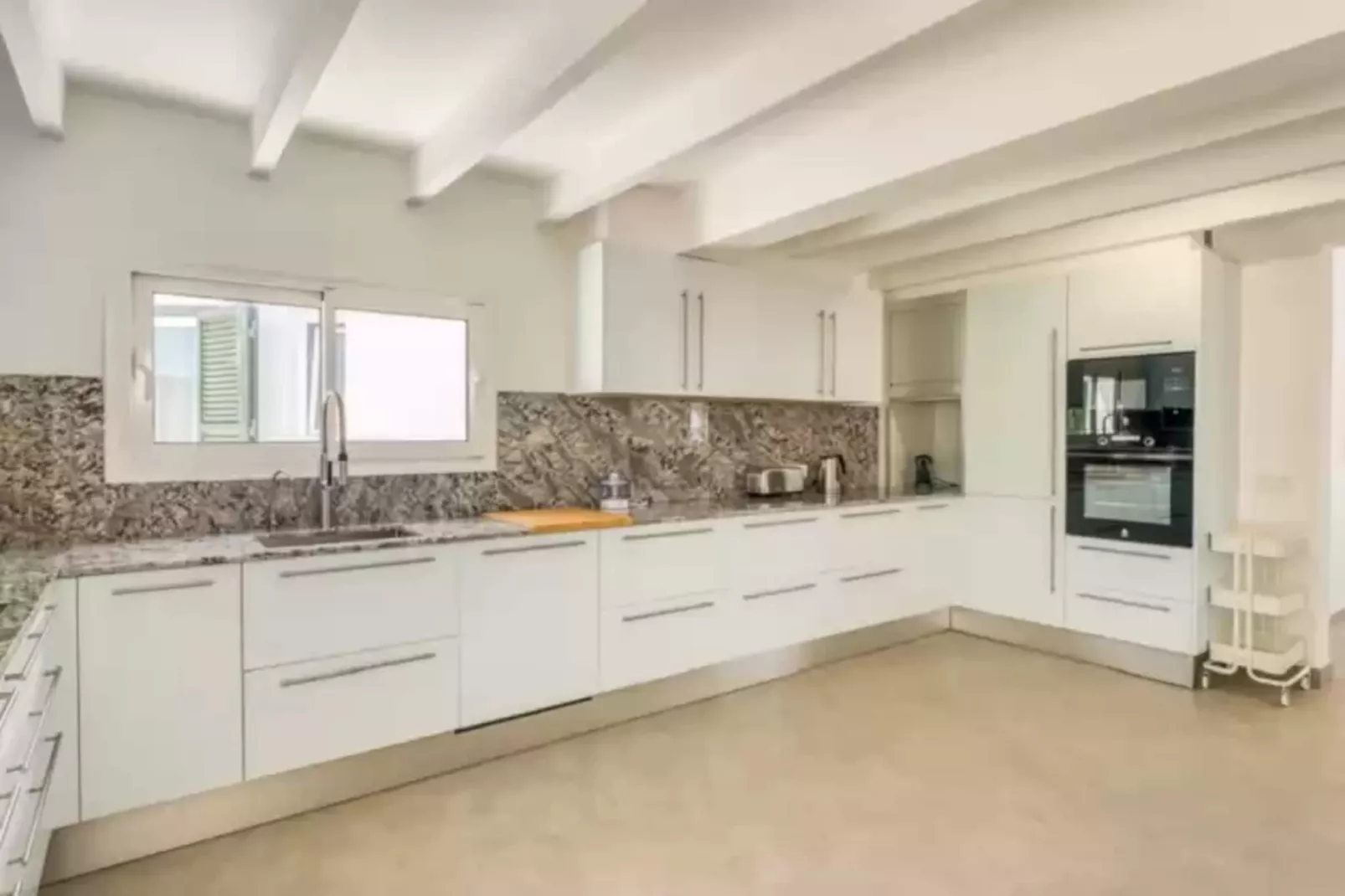 Villa Mila-Kitchen