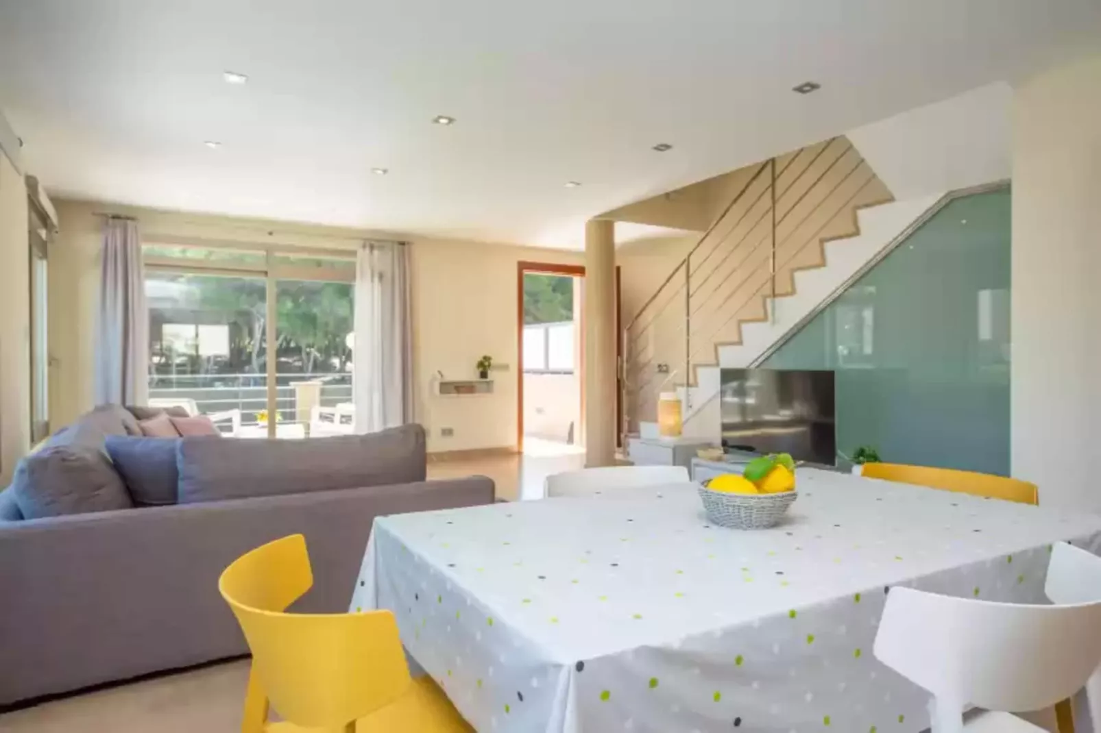 Antonia-Dining room