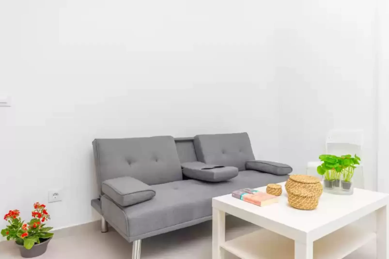 Hugo 1-Living room