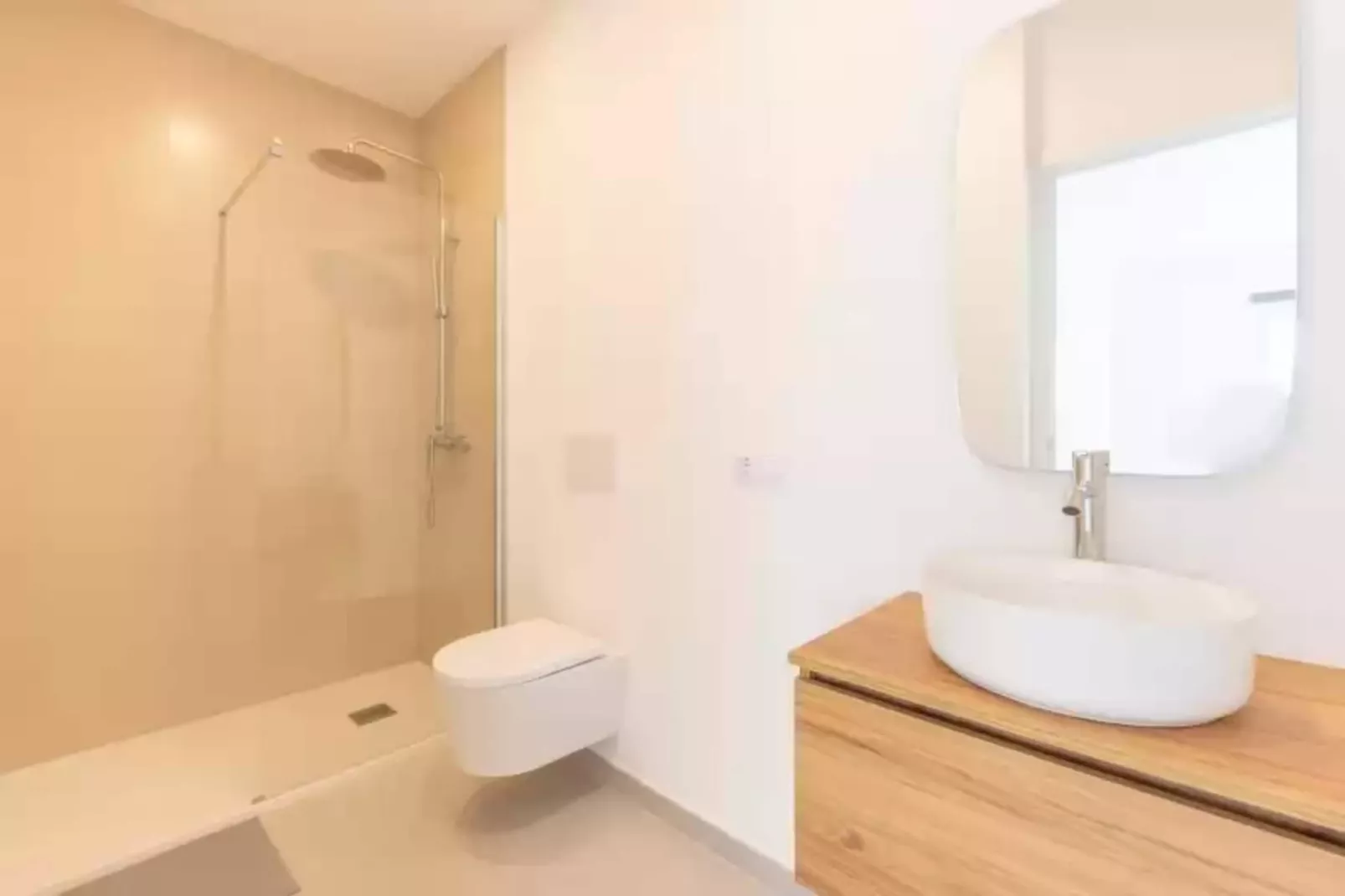 Aroa 1-Badezimmer