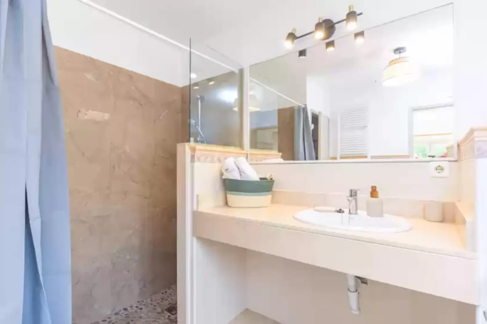 Can Ferrer (cala D'or)-Bathroom