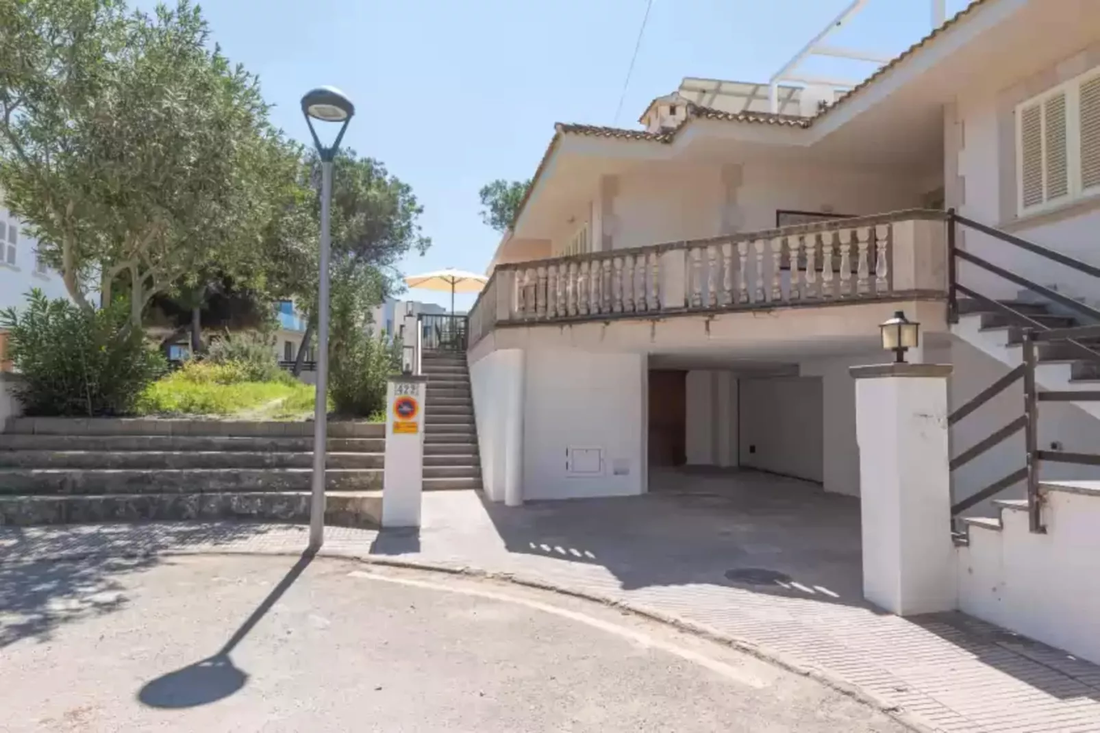 Villa Canta-Exterior summer