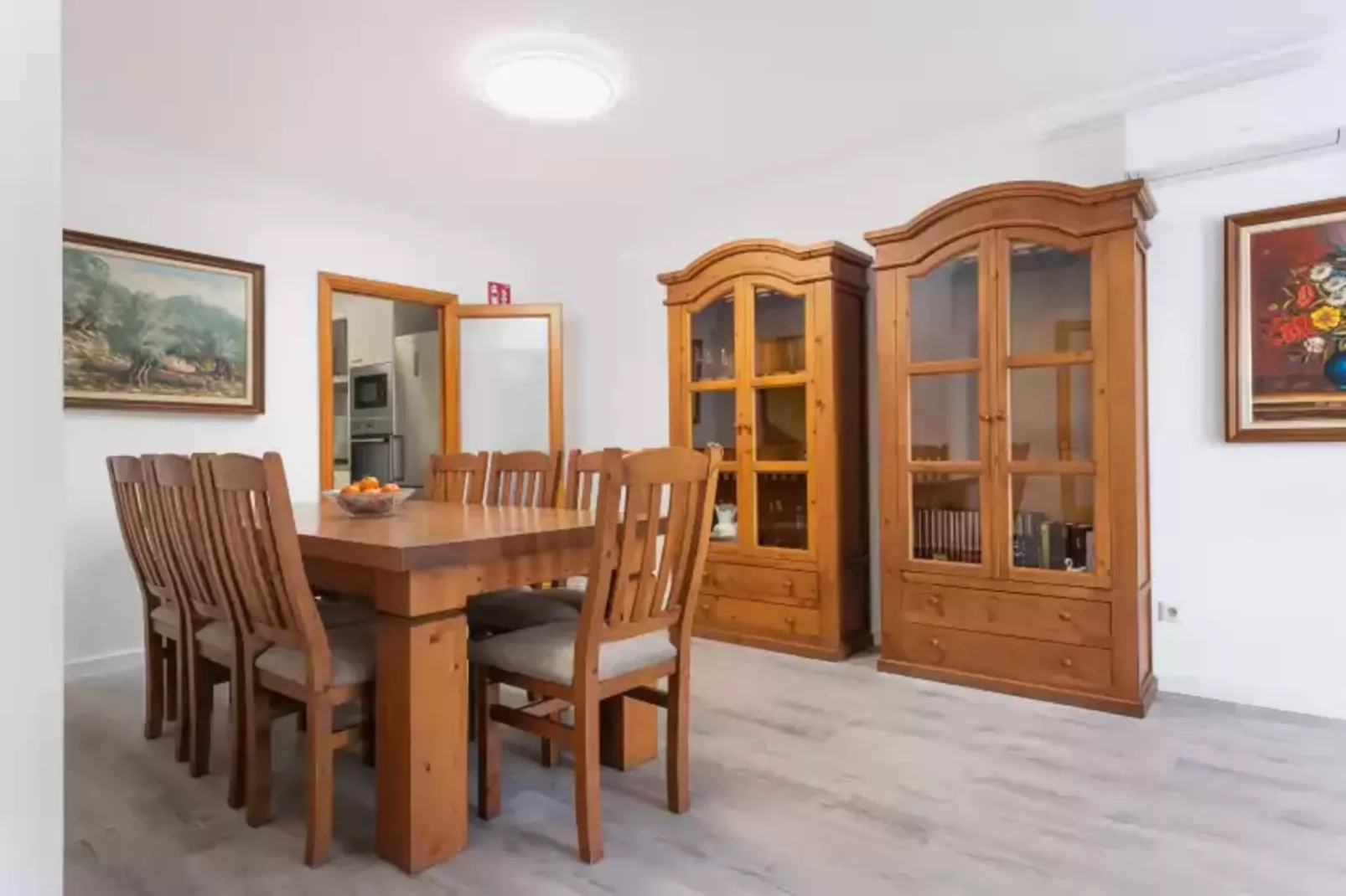 Villa Canta-Dining room