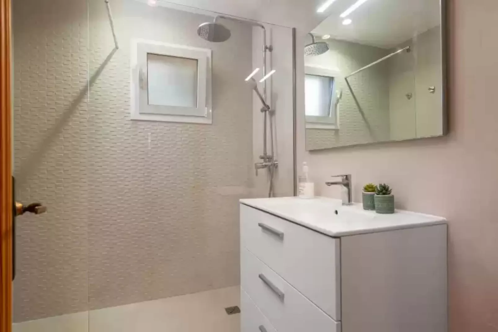 Villa Canta-Bathroom